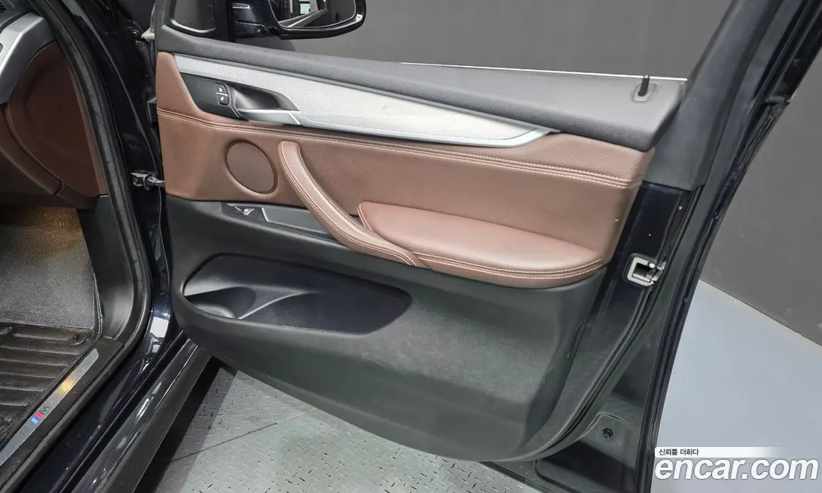 BMW X5 2018 3.0 автомат (гидро), фото 14