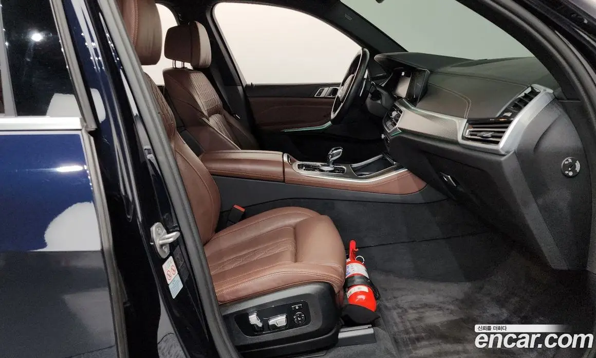 BMW X5 2023 3.0 автомат (гидро), фото 16