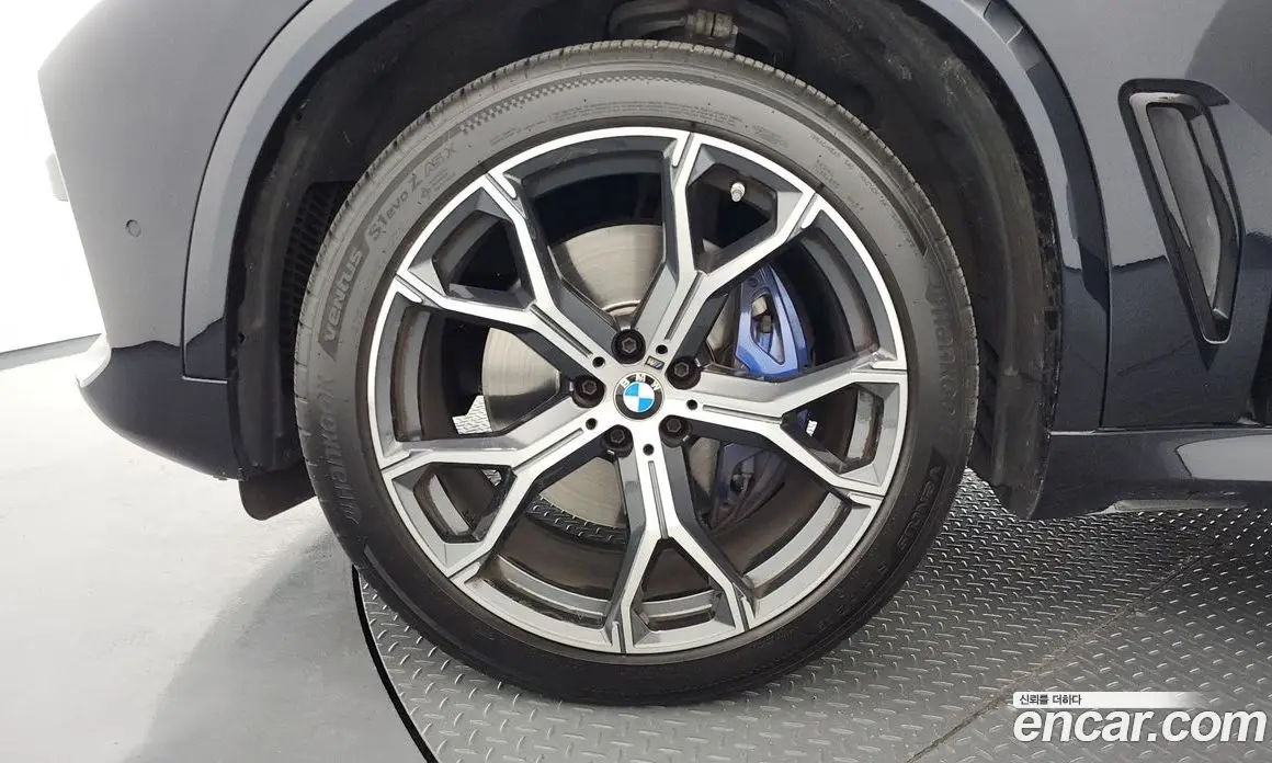 BMW X5 2023 3.0 автомат (гидро), фото 5