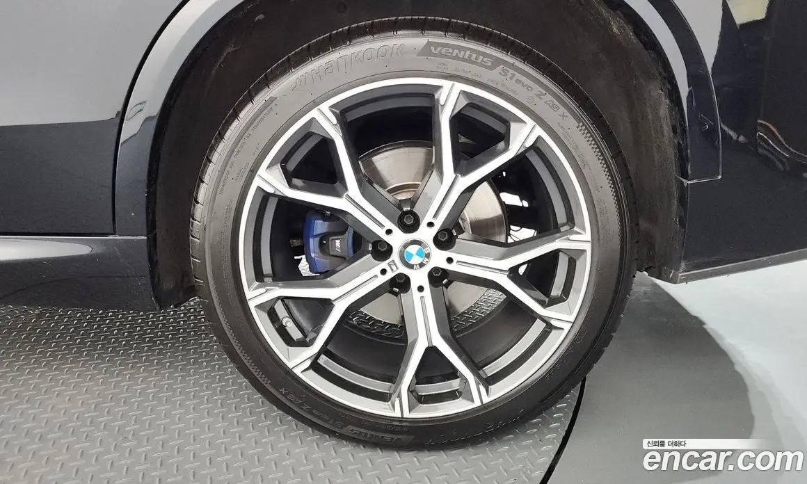 BMW X5 2023 3.0 автомат (гидро), фото 7