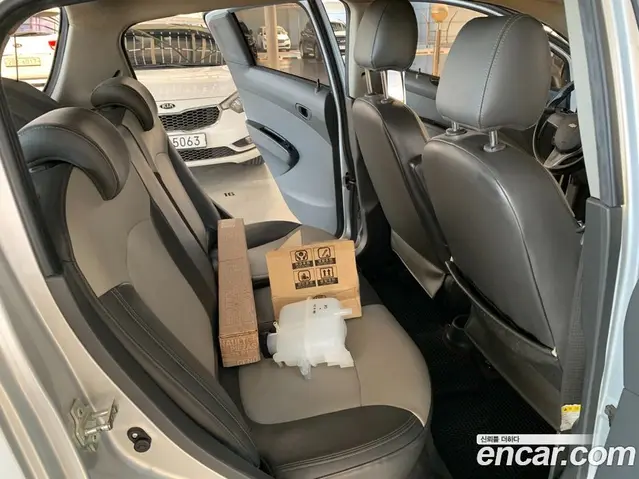 Chevrolet Spark 2011 1.0 автомат (гидро), миниатюра 11