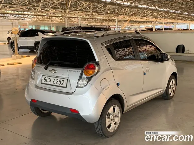 Chevrolet Spark 2011 1.0 автомат (гидро), миниатюра 4