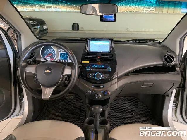 Chevrolet Spark 2011 1.0 автомат (гидро), миниатюра 5