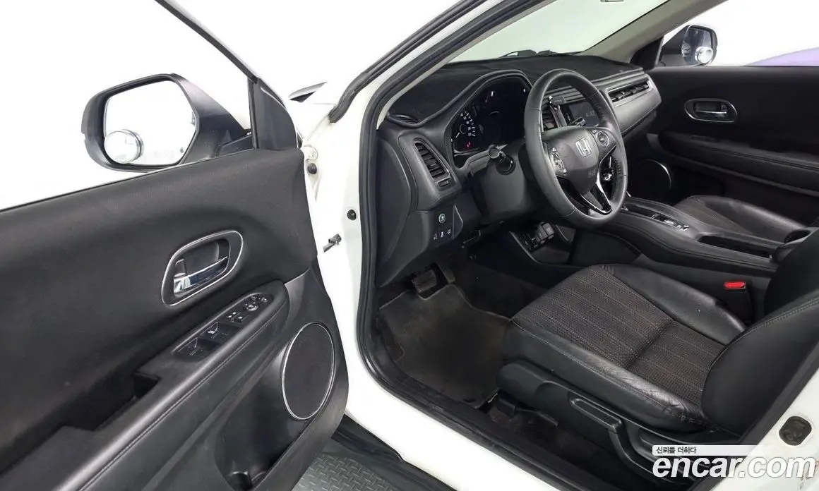 Honda HR-V 2016 1.8 автомат (гидро), фото 10 Honda HR-V 2016 1.8 автомат (гидро), фото 10