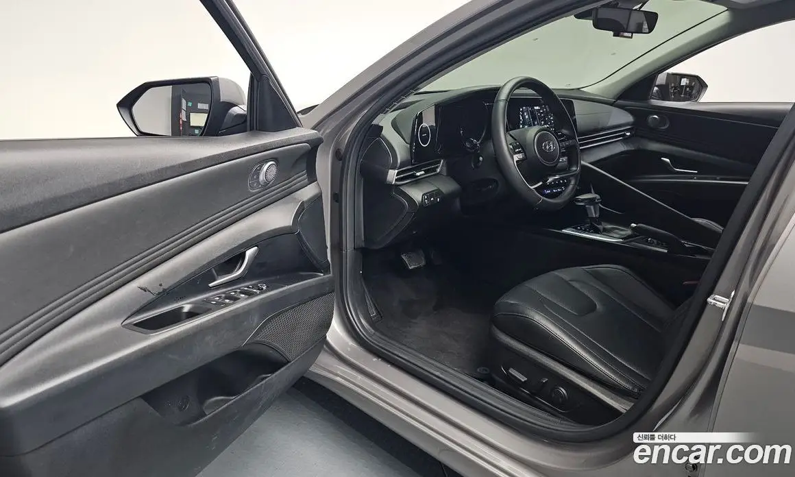 Hyundai Avante 2020 1.6 автомат (гидро), фото 12