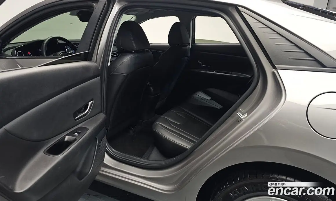 Hyundai Avante 2020 1.6 автомат (гидро), фото 16