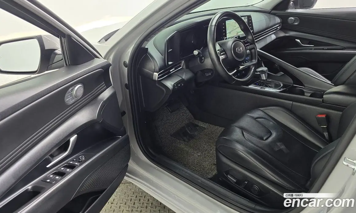 Hyundai Avante 2020 1.6 автомат (гидро), фото 13