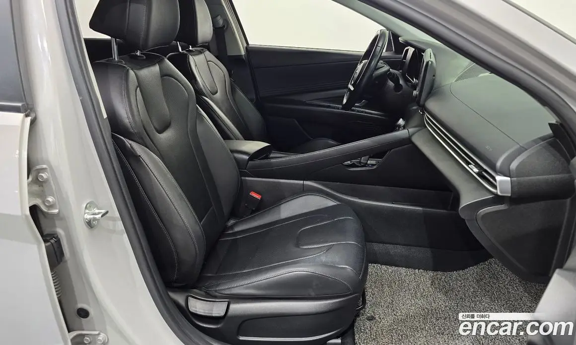 Hyundai Avante 2020 1.6 автомат (гидро), фото 16