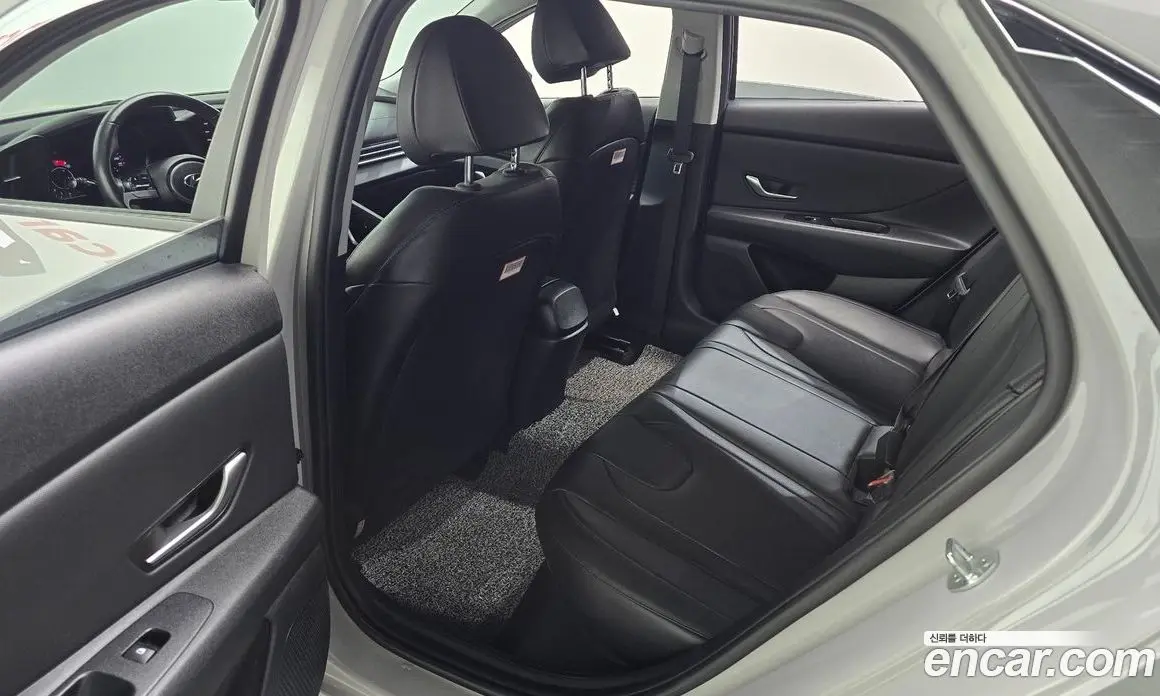 Hyundai Avante 2020 1.6 автомат (гидро), фото 18