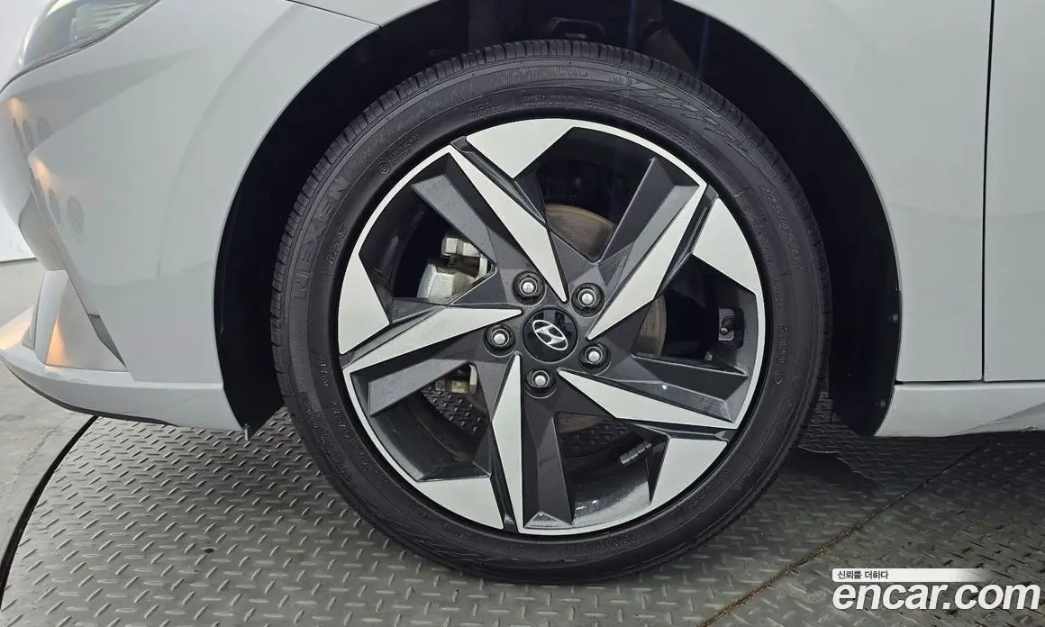 Hyundai Avante 2020 1.6 автомат (гидро), фото 5