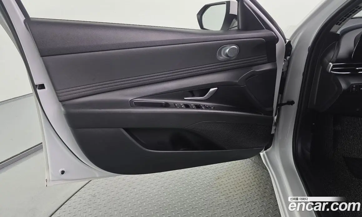 Hyundai Avante 2020 1.6 автомат (гидро), фото 14