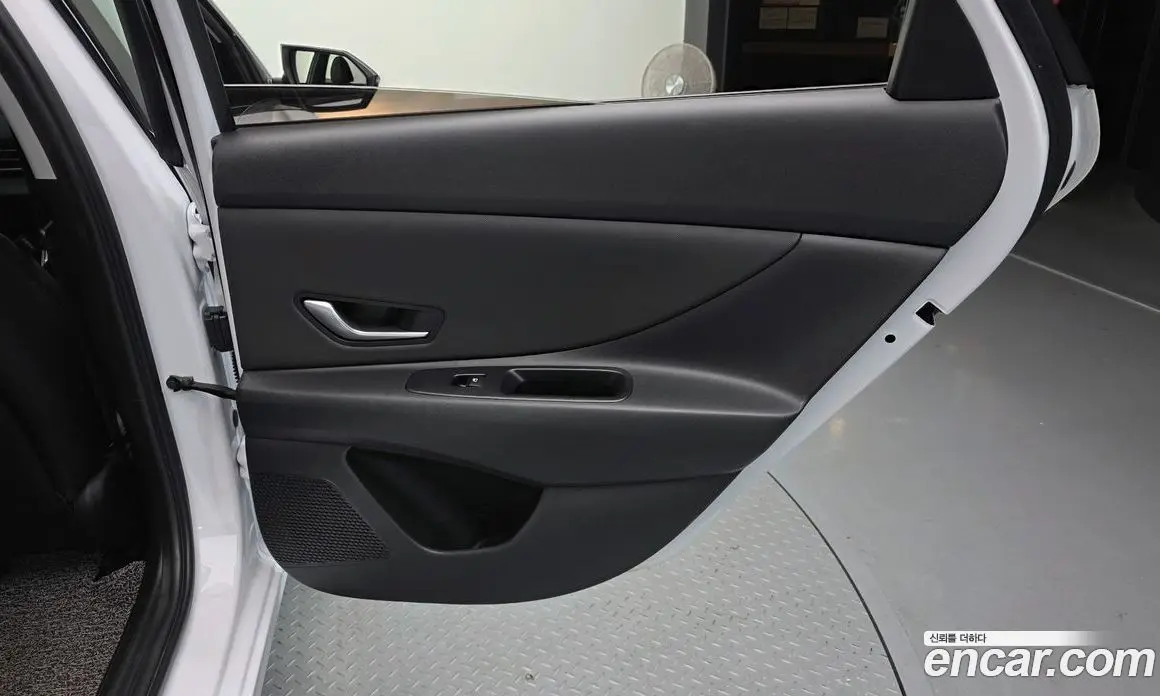 Hyundai Avante 2020 1.6 автомат (гидро), фото 15