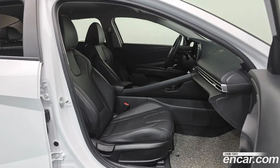 Hyundai Avante 2020 1.6 автомат (гидро), фото 16