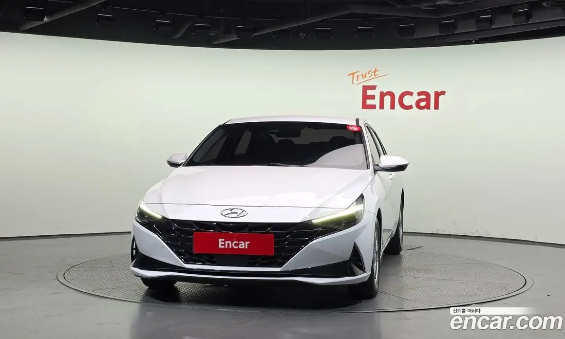 Hyundai Avante 2020 1.6 автомат (гидро), фото 3
