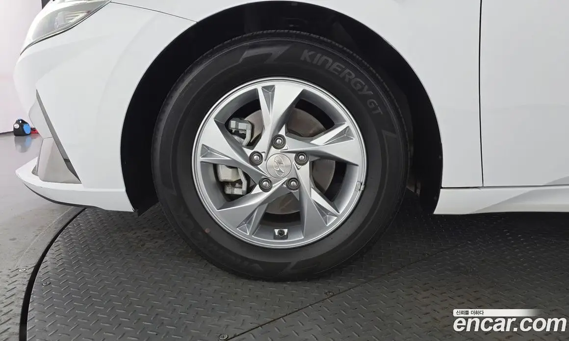Hyundai Avante 2020 1.6 автомат (гидро), фото 5