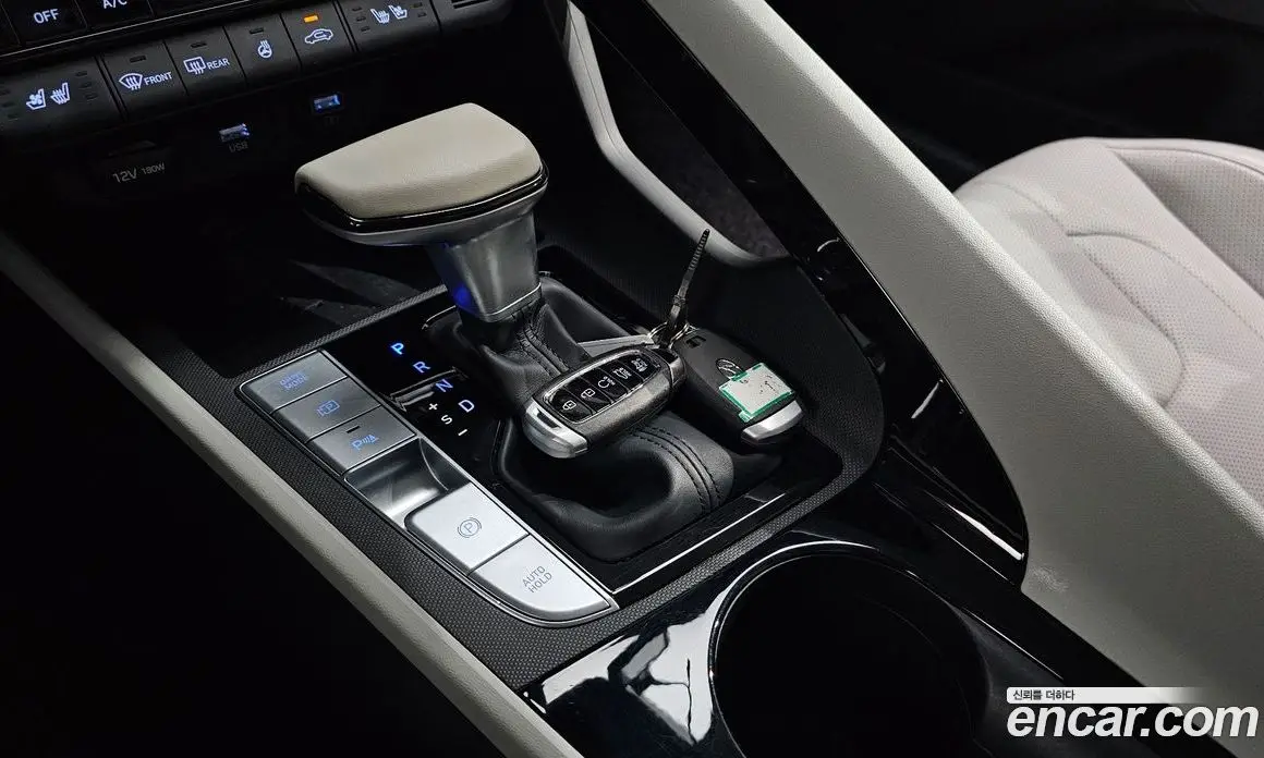 Hyundai Avante 2021 1.6 автомат (гидро), фото 12