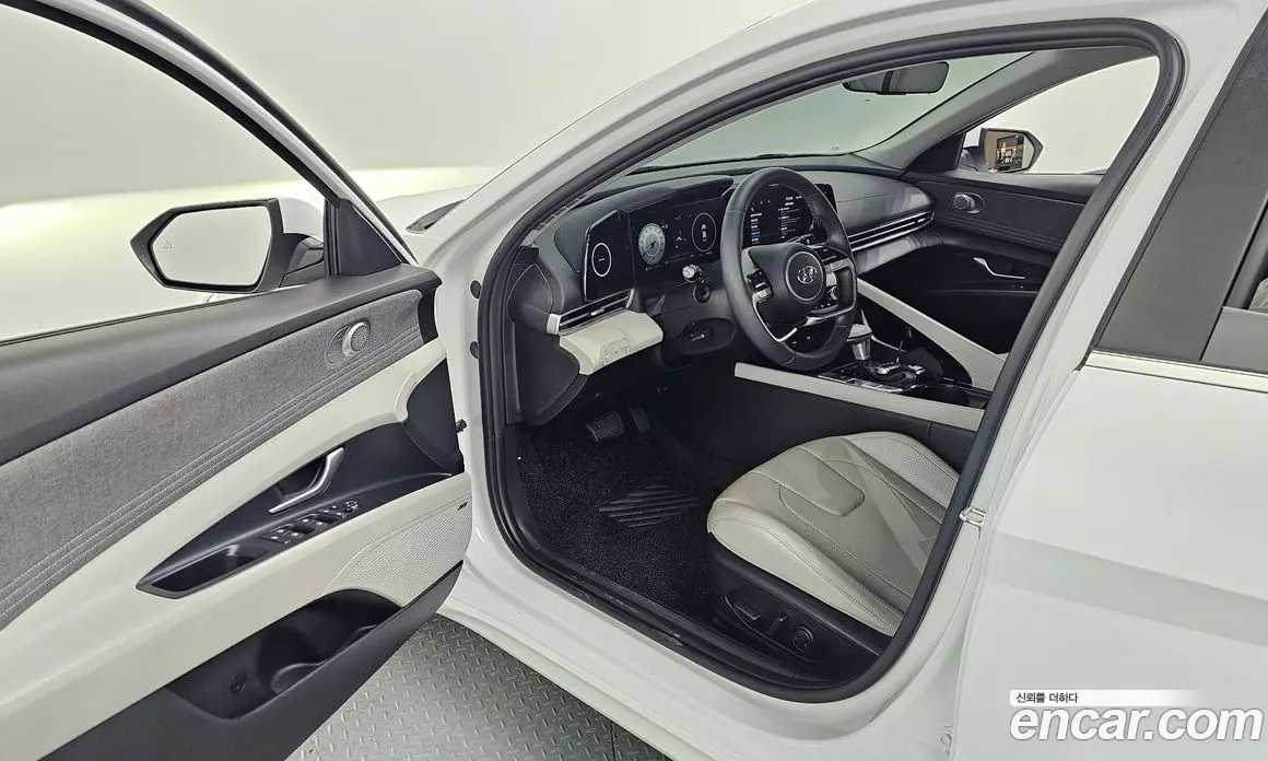 Hyundai Avante 2021 1.6 автомат (гидро), фото 16
