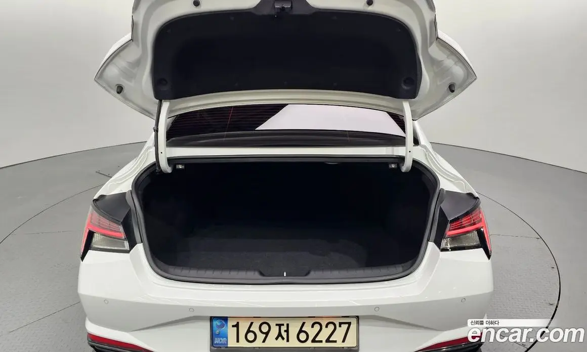 Hyundai Avante 2021 1.6 автомат (гидро), фото 27