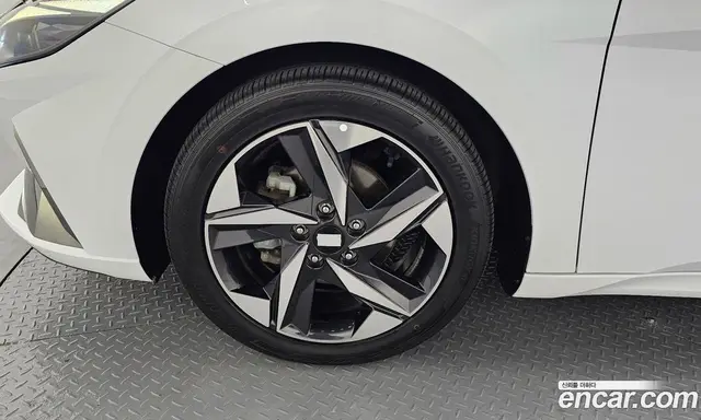 Hyundai Avante 2021 1.6 автомат (гидро), миниатюра 5