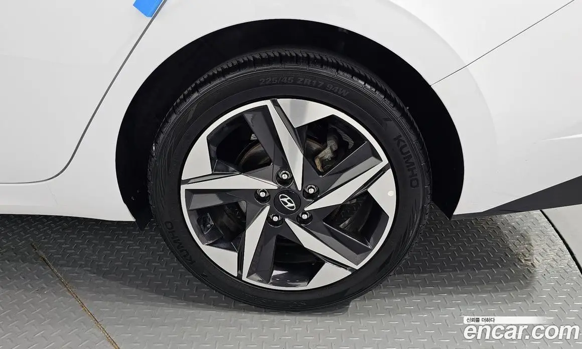 Hyundai Avante 2021 1.6 автомат (гидро), фото 7