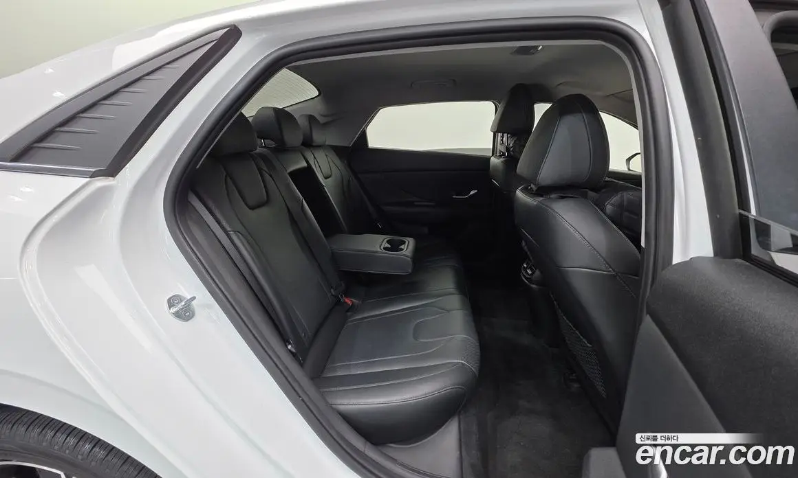 Hyundai Avante 2022 1.6 автомат (гидро), фото 25