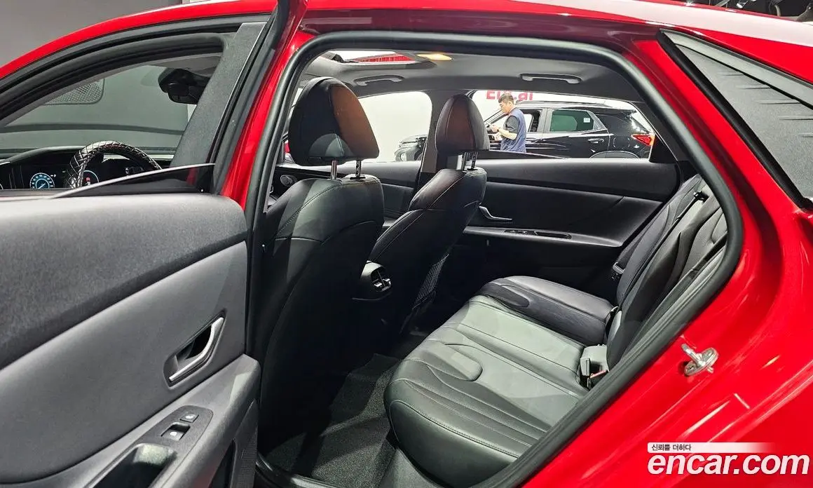 Hyundai Avante 2022 1.6 автомат (гидро), фото 17