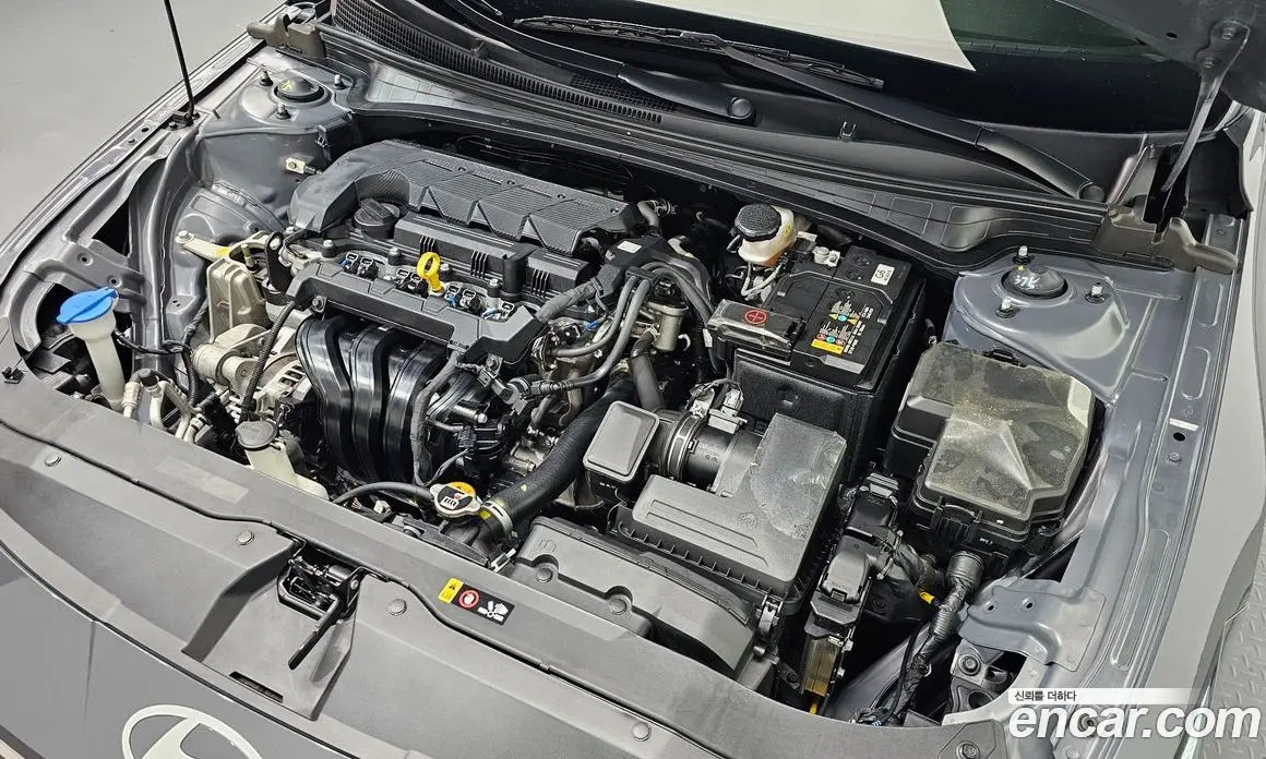 Hyundai Avante 2024 1.6 автомат (гидро), фото 6