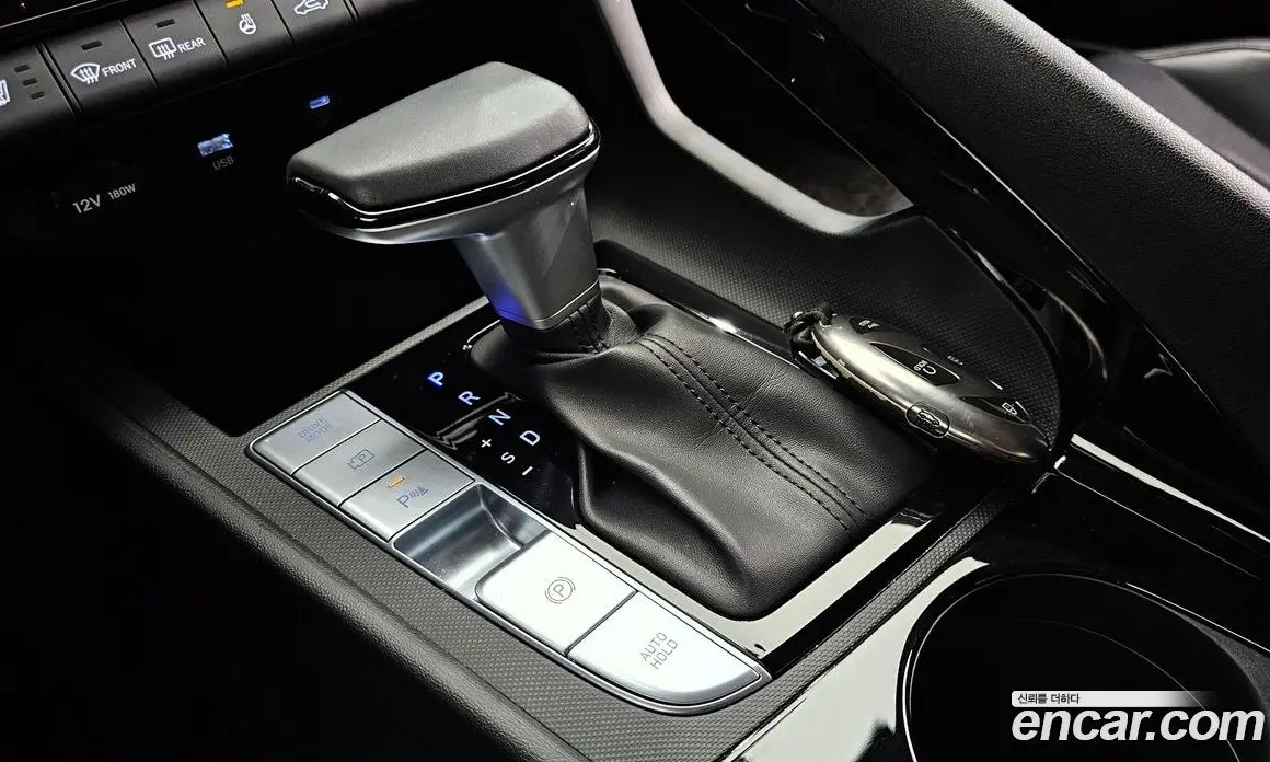 Hyundai Avante 2024 1.6 автомат (гидро), фото 9
