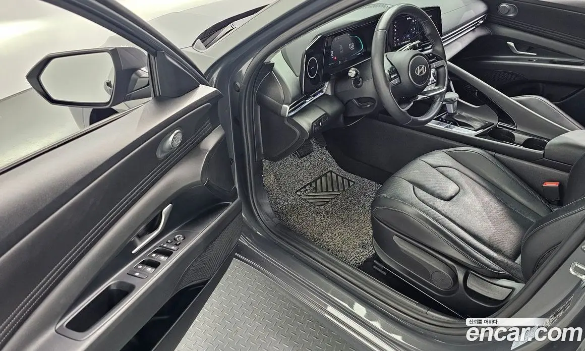 Hyundai Avante 2024 1.6 автомат (гидро), фото 10