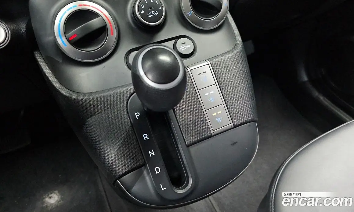 Hyundai Casper 2024 1.0 автомат (гидро), фото 9