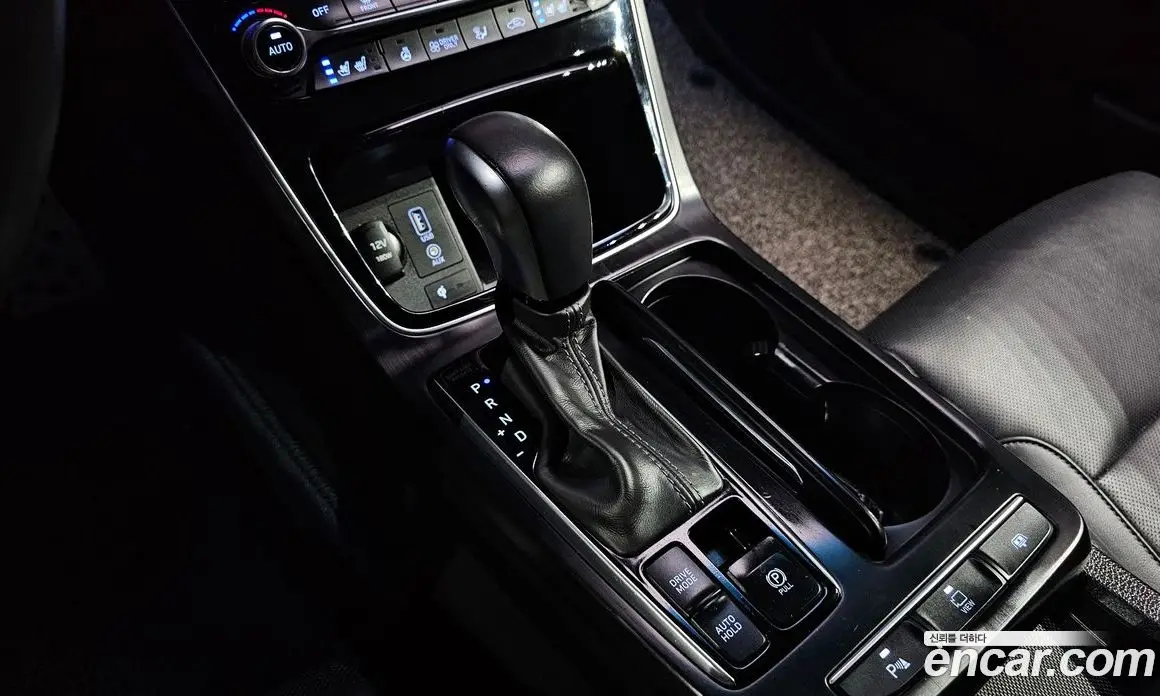 Hyundai Grandeur 2017 2.4 автомат (гидро), фото 12