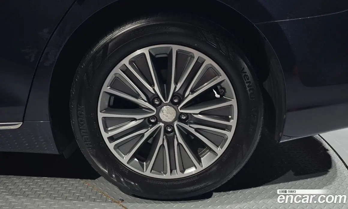 Hyundai Grandeur 2017 2.4 автомат (гидро), фото 7