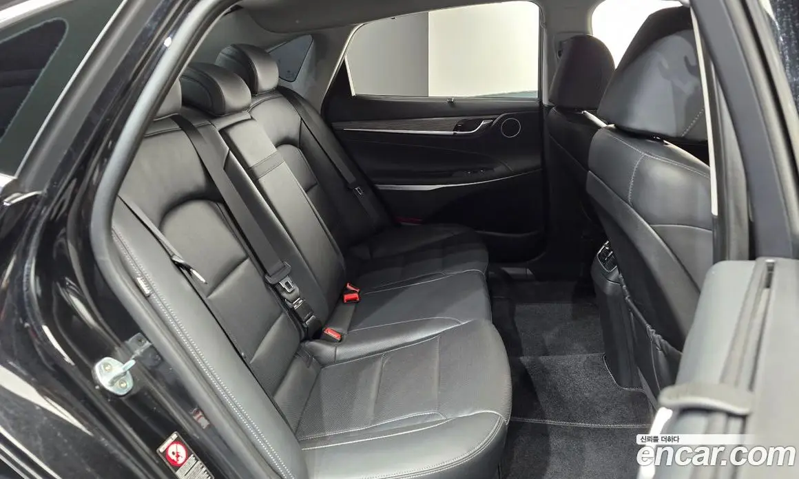 Hyundai Grandeur 2019 2.4 автомат (гидро), фото 17