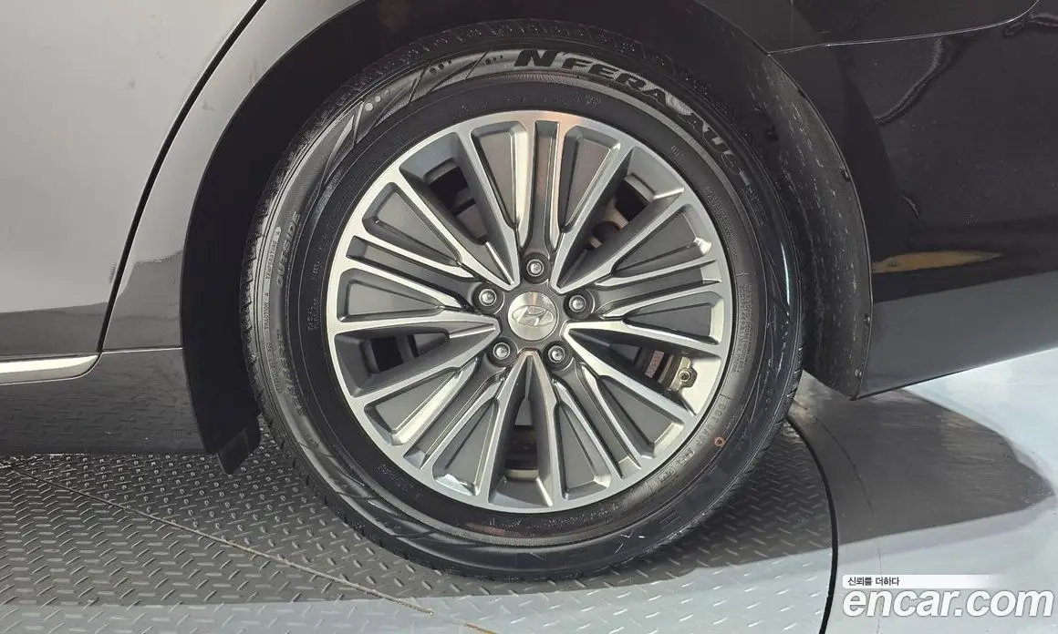 Hyundai Grandeur 2019 2.4 автомат (гидро), фото 7