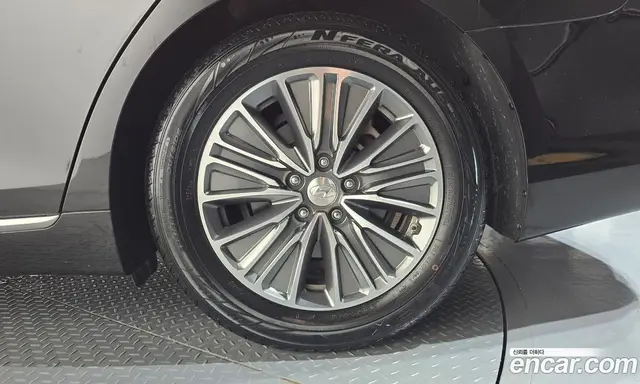 Hyundai Grandeur 2019 2.4 автомат (гидро), миниатюра 7