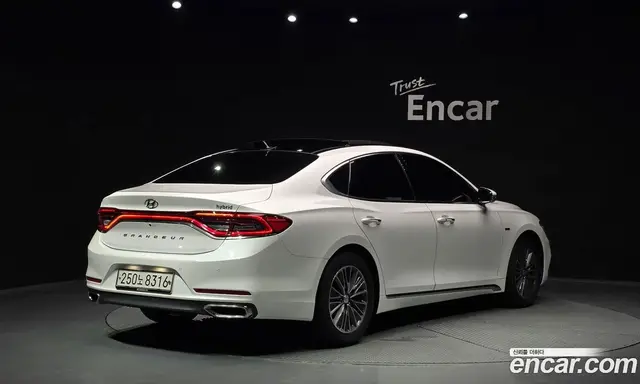 Hyundai Grandeur 2019 2.4 автомат (гидро), миниатюра 2
