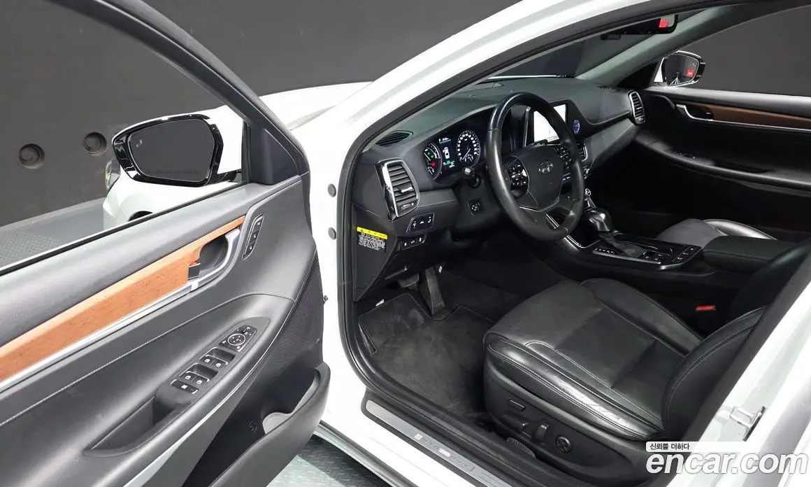 Hyundai Grandeur 2019 2.4 автомат (гидро), фото 13