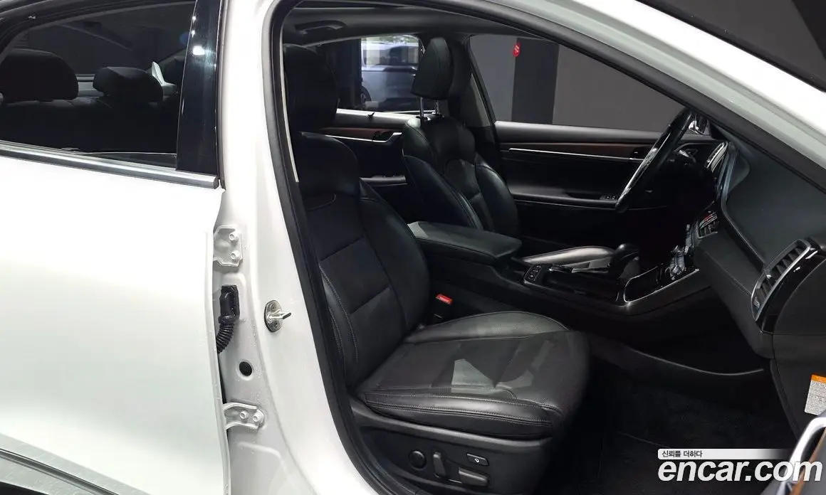 Hyundai Grandeur 2019 2.4 автомат (гидро), фото 16