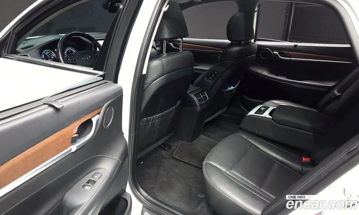 Hyundai Grandeur 2019 2.4 автомат (гидро), фото 18