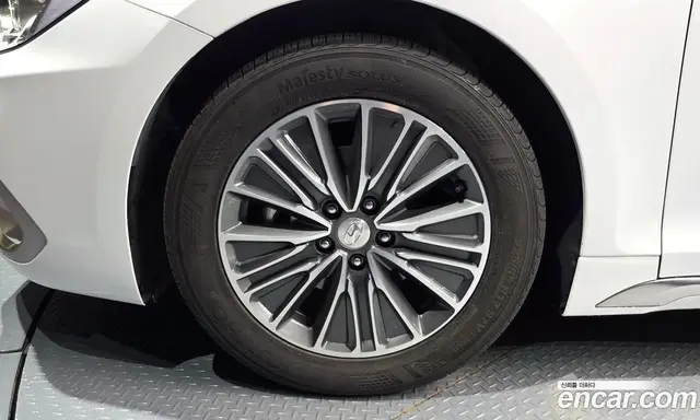 Hyundai Grandeur 2019 2.4 автомат (гидро), миниатюра 5