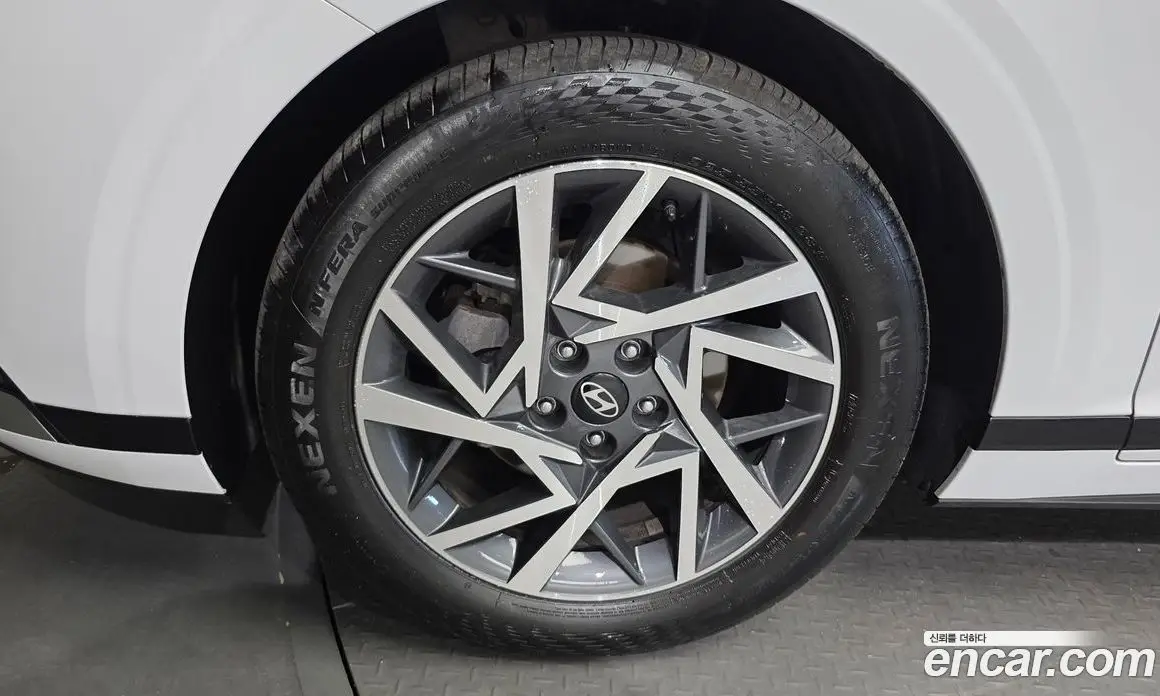 Hyundai Grandeur 2023 1.6 автомат (гидро), фото 5