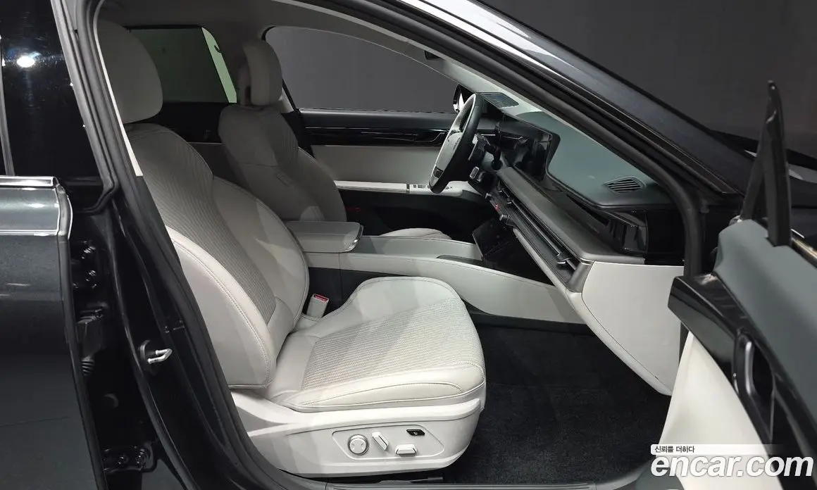 Hyundai Grandeur 2023 3.5 автомат (гидро), фото 13