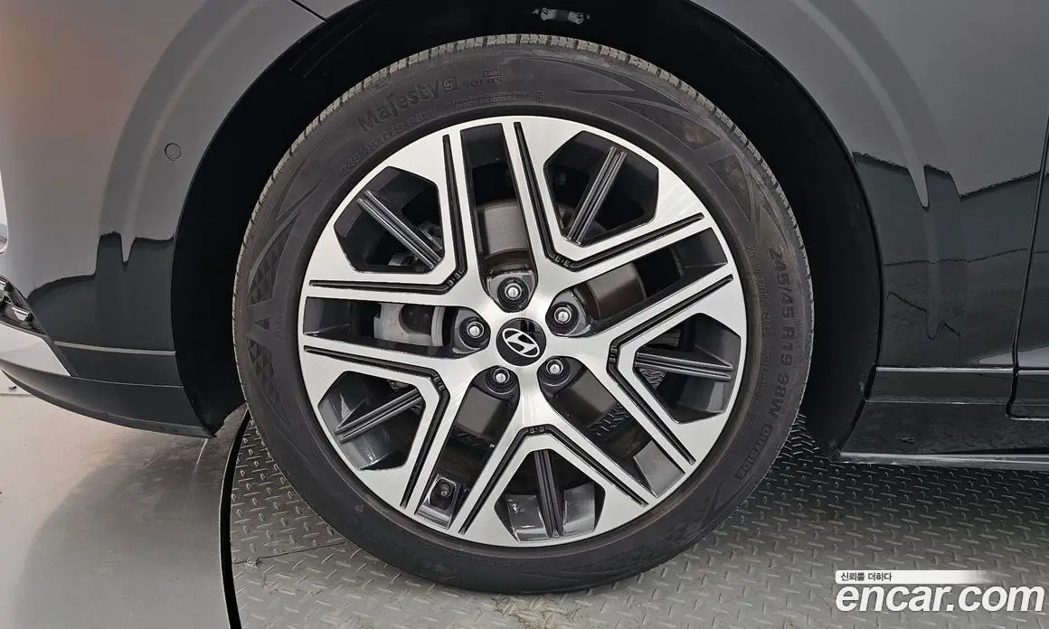 Hyundai Grandeur 2023 2.5 автомат (гидро), фото 4
