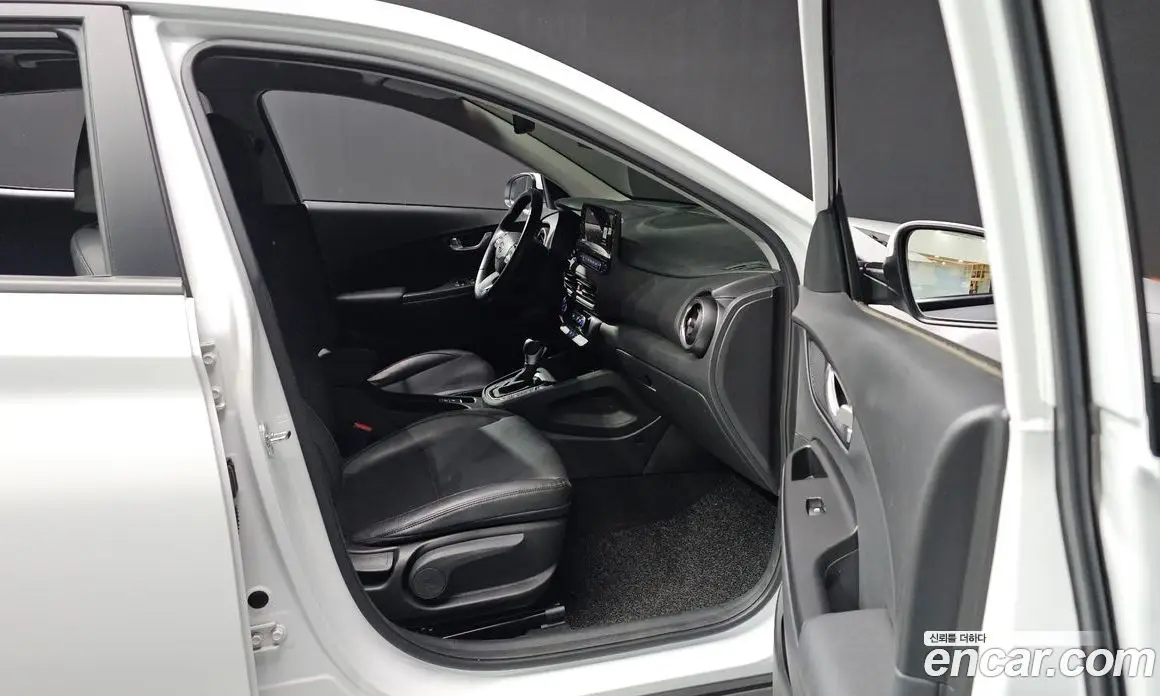 Hyundai Kona 2022 1.6 автомат (гидро), фото 18