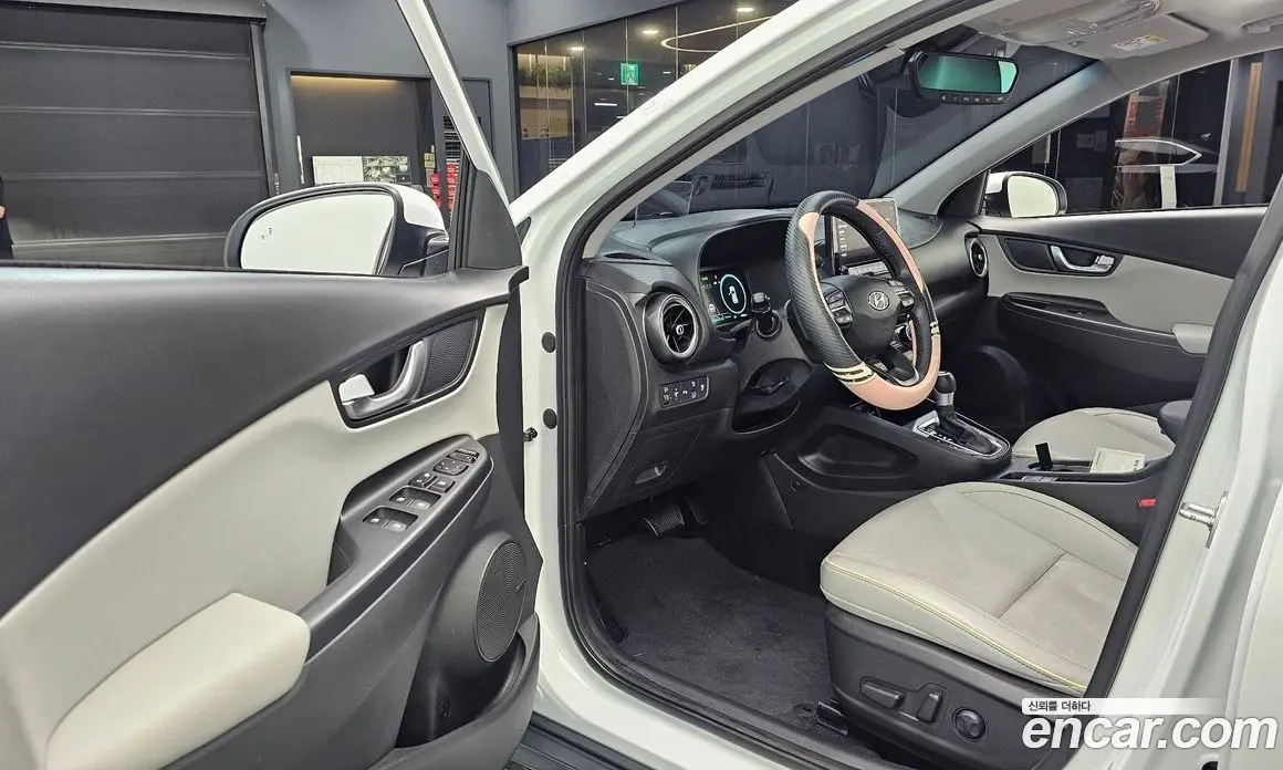 Hyundai Kona 2022 1.6 автомат (гидро), фото 13