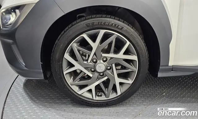 Hyundai Kona 2022 1.6 автомат (гидро), миниатюра 5
