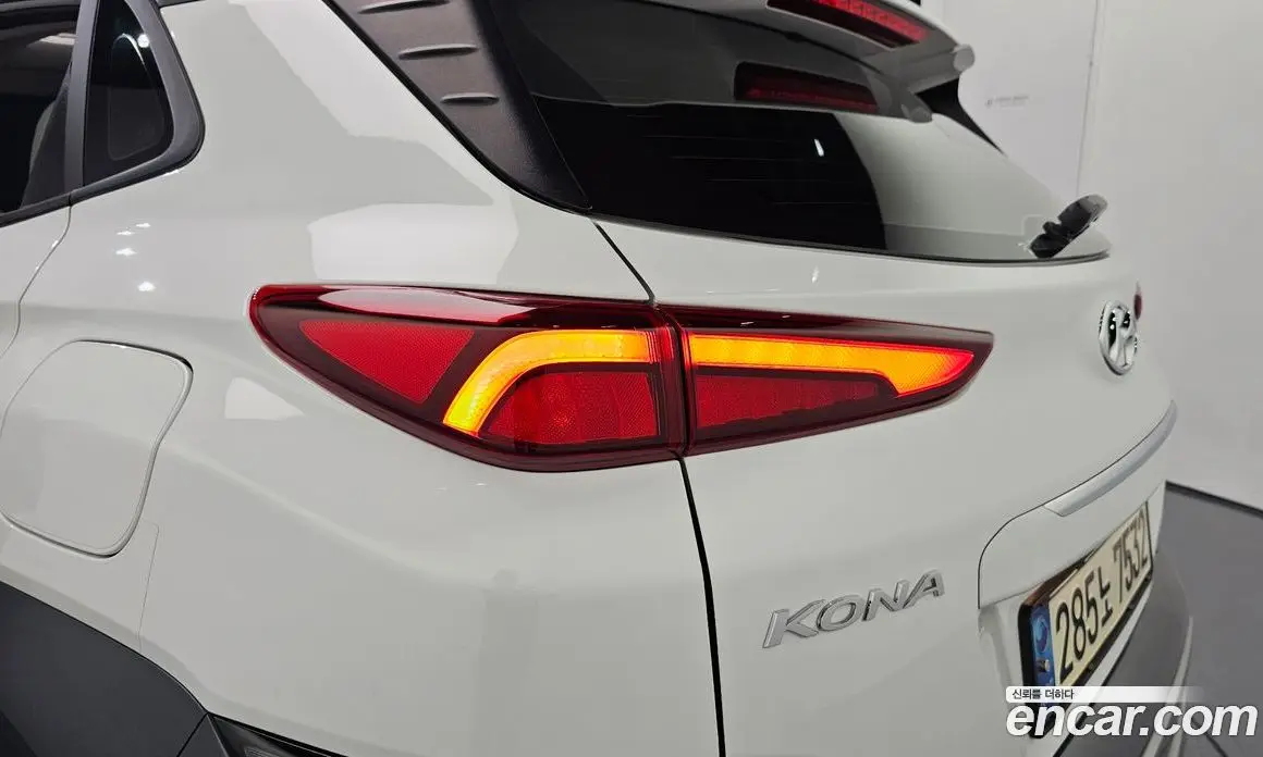 Hyundai Kona 2022 1.6 автомат (гидро), фото 9