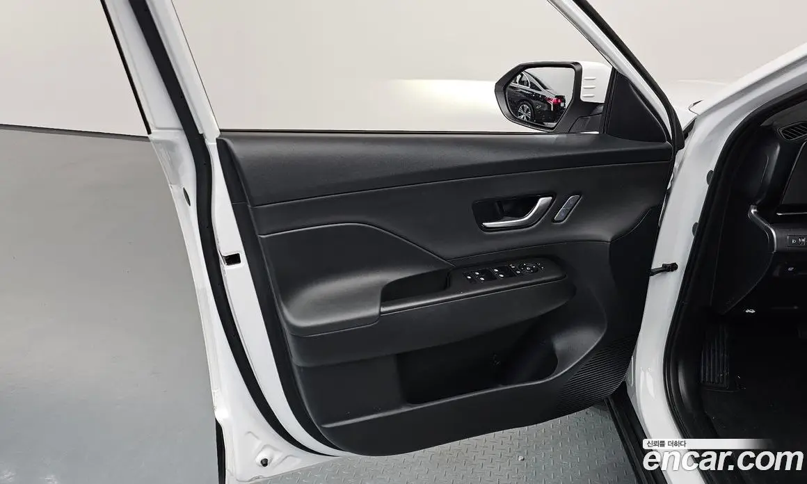 Hyundai Kona 2023 1.6 автомат (гидро), фото 14