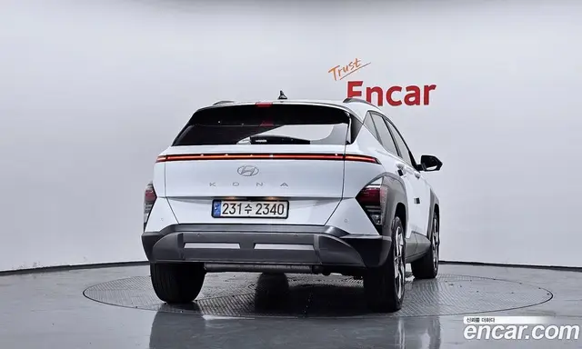 Hyundai Kona 2023 1.6 автомат (гидро), миниатюра 4