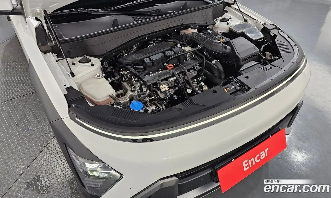 Hyundai Kona 2023 1.6 автомат (гидро), фото 6